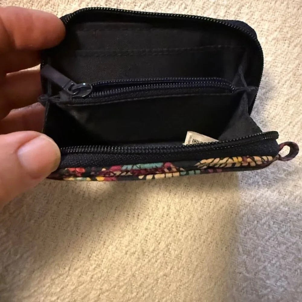 Vera Bradley Floral Print Escapade Wristlet Wallet‎ - Picture 3 of 3